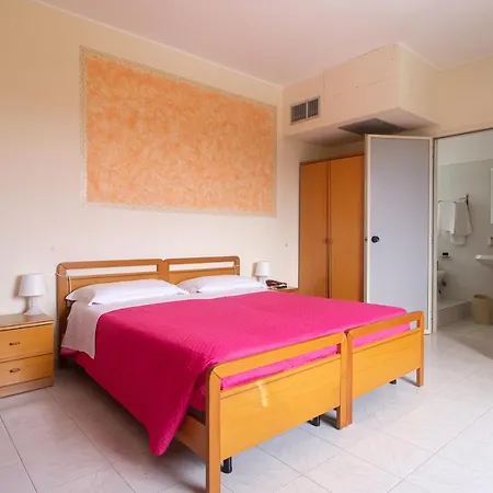 La Fonte A 300m Uscita A14 Pescara Nord Hotel 3*